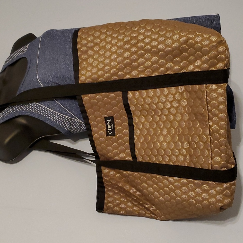 💥O❤️M Aspen Tote Bag